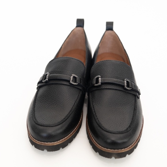 Gentle Souls by Kenneth Cole - Eugene Lug Bit Buckle Loafer Flats - Picture 1 of 11